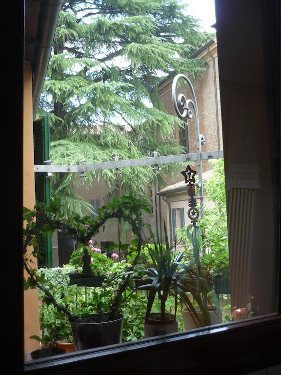 Il Giardino Segreto Bed & Breakfast Imola Exterior photo
